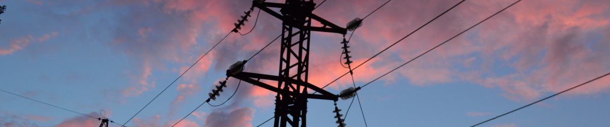 Służebność przesyłu – bezprawnie postawiony słup energetyczny